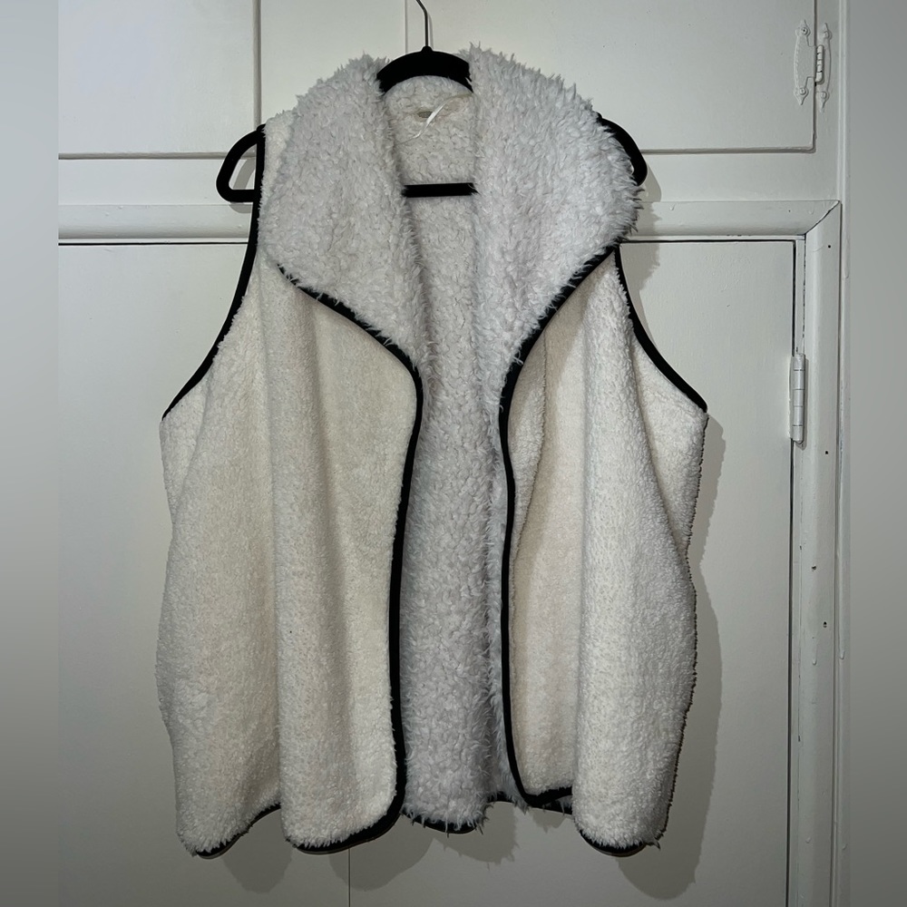 Plus White Faux Fur Vest